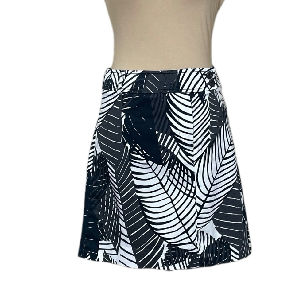 EUC White House Black Market Palm Print Midi Skirt (E1)